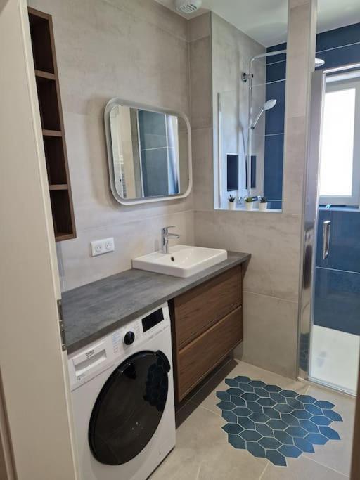 Appartement Cosy Neudorf Climatise Wifi 90M2 Strasbourg Bagian luar foto